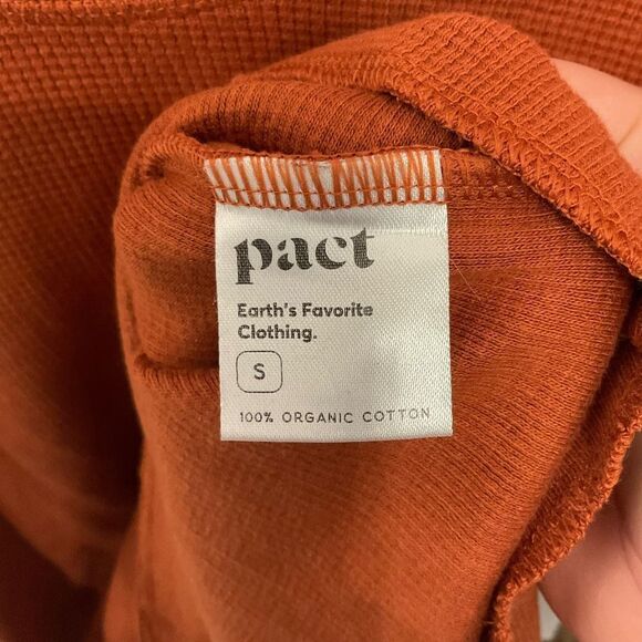 Pact Men’s Waffle-Knit Visit Crewneck Size S in A Burnt Orange - Picture 7 of 8